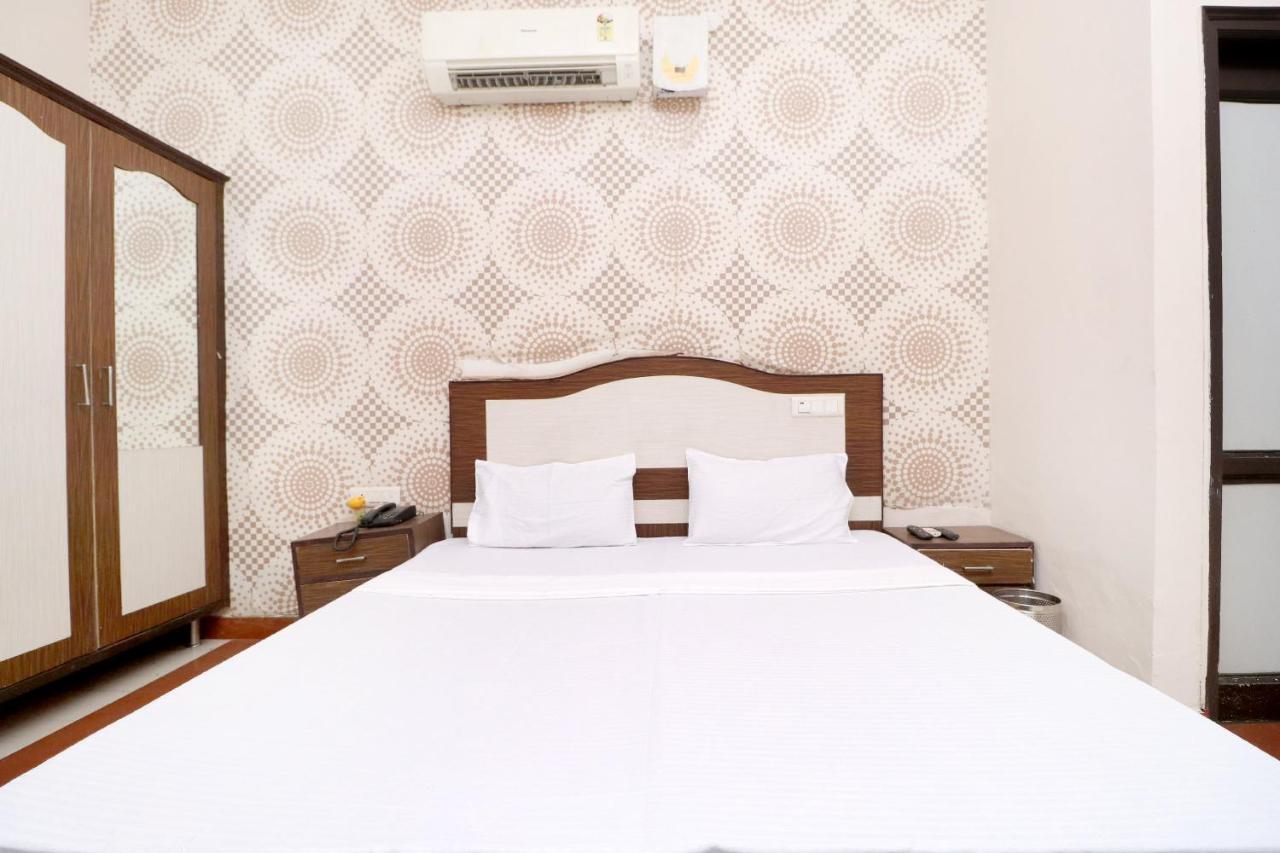 Spot On 43045 Hotel Vivek Plaza Shahpur  Exterior photo